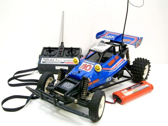 Ce qui vous a marqué durant votre enfance en 5 photos ! ThunderBolt1M