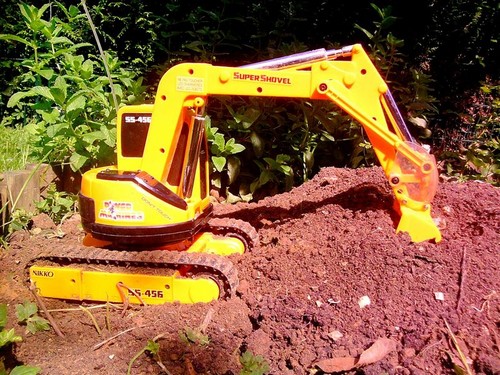 Nikko Super Shovel
