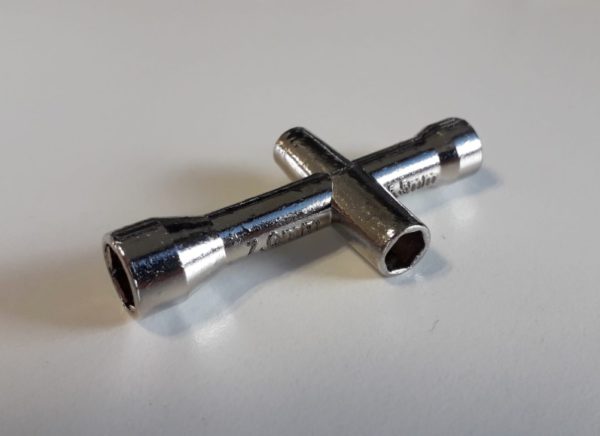 Clef hexagonale en acier