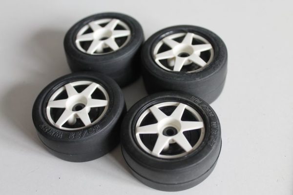 Roues "6 bâtons" pour Nikko Evolution 1/14