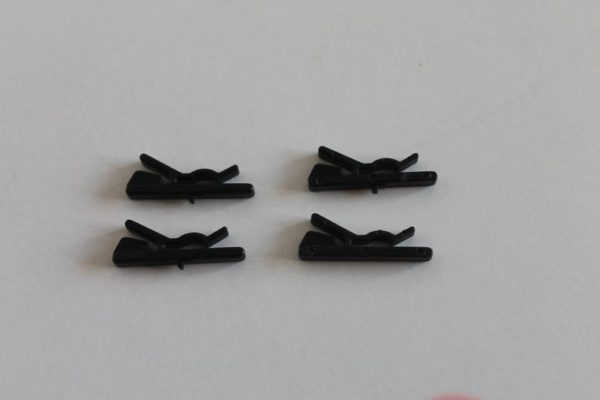 Lot de 4 maxi-clips de carrosserie noirs