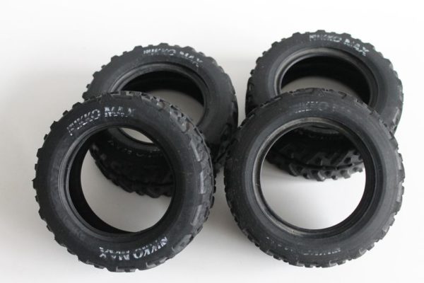 4 pneus pour Nikko Truck 1/10 B (Brute, Monster, Wrangler, F150...)