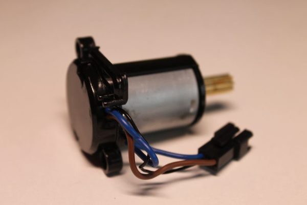 Moteur "origine" pour Nikko Formula Evolution 1/14
