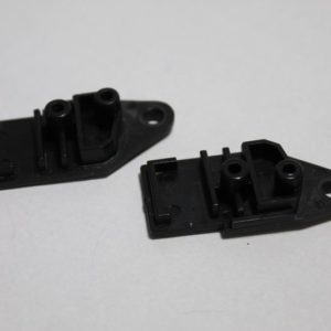 Triangles inférieurs de train avant pour Nikko Cobra 3, Panther 2 (...) 1/14