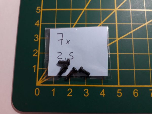 Lot de 4 vis 7x2.5mm