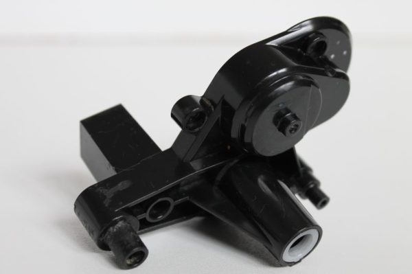 Demi-bloc arrière gauche pour Nikko The Panther 1/16 Evo Pro-Line