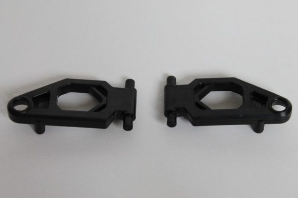 Triangles avant supérieurs pour Nikko The Panther 1/16 Evo Pro-Line