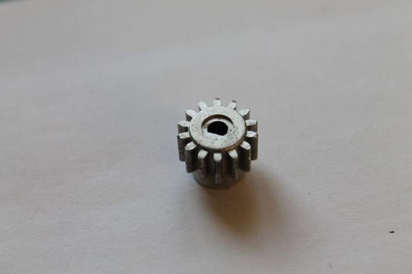 Pignon 14 dents pour moteur 540