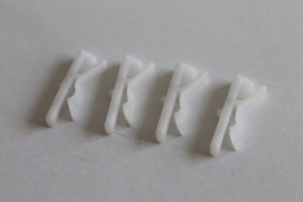 Lot de 4 maxi-clips de carrosserie blancs
