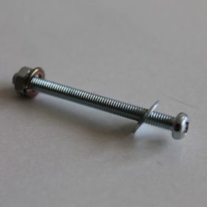 Boulon long pour couvre platine de Nikko Super Evolution 1/10 2 roues motrices