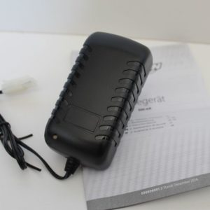 Chargeur automatique rapide Ni-Mh 7,2V 1000mAh à prise Tamiya