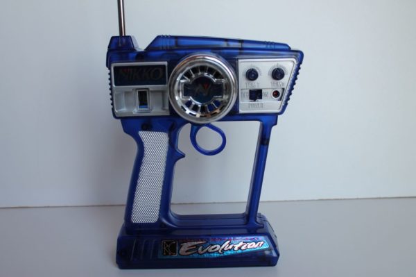 Télécommande 27 MHz pour Nikko Evolution 1/14 (translucide)