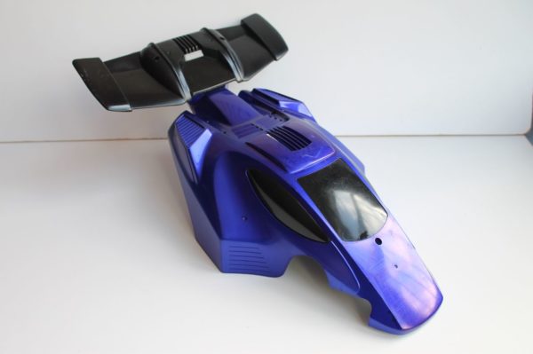Carrosserie Nikko New Super Dictator Violet avec son aileron