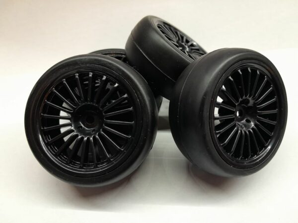 Roues complètes "20 batons noires" avec pneus slick pour Nikko Super Evolution 1/10