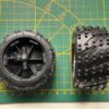 Roues avant avec jantes à liseré rouge et fusées pour Nikko Turbo Panther X2 Elite – Image 4